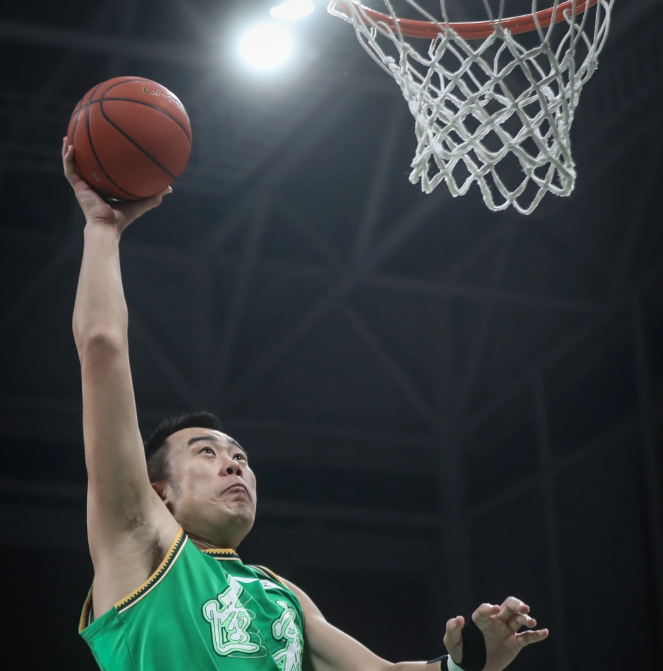  费德勒巅峰对决，Scout与50激战IG分钟，出色防守胜负难料！